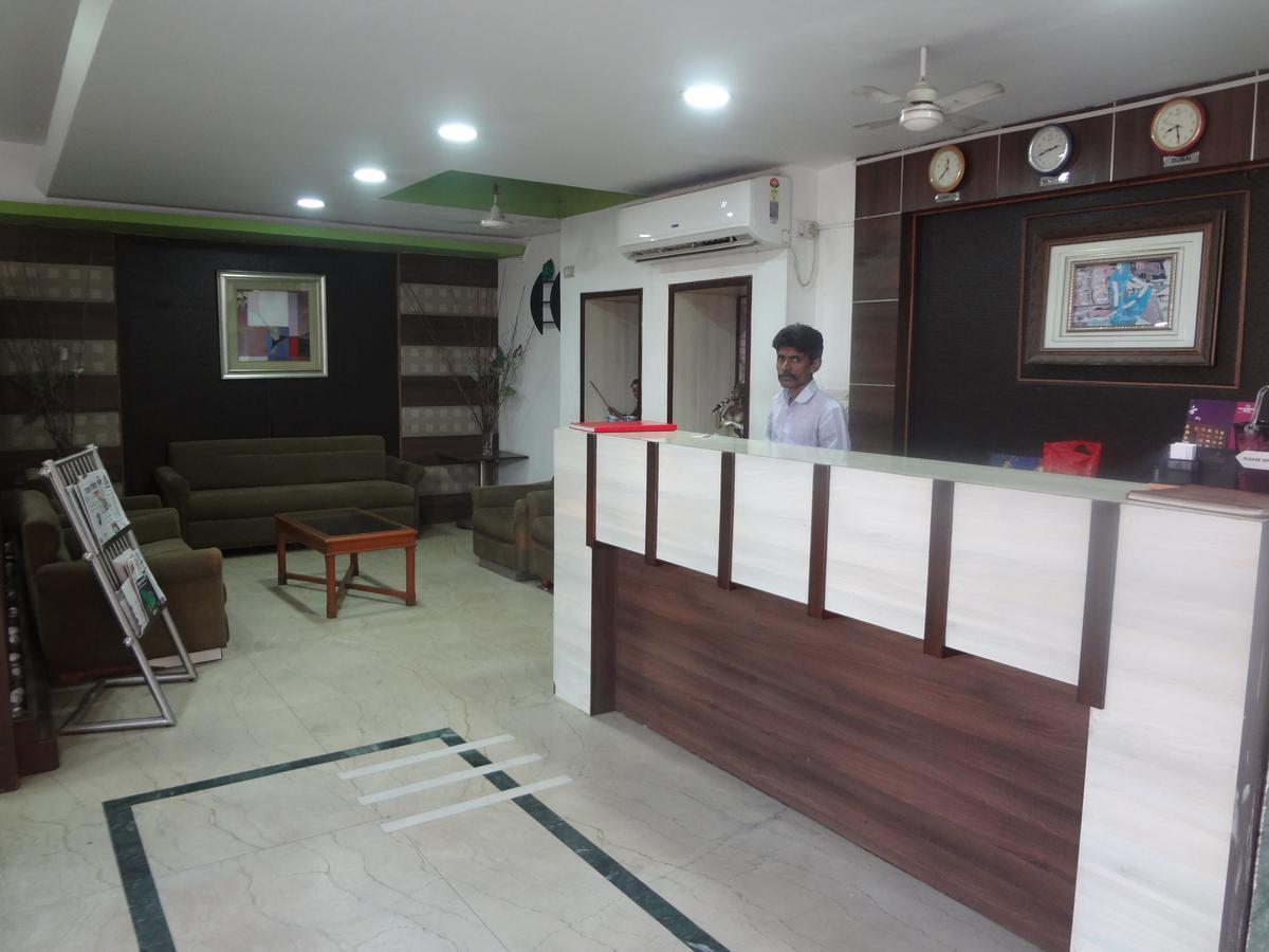 Hotel Airport Residency Αχμπανταμπάντ Εξωτερικό φωτογραφία