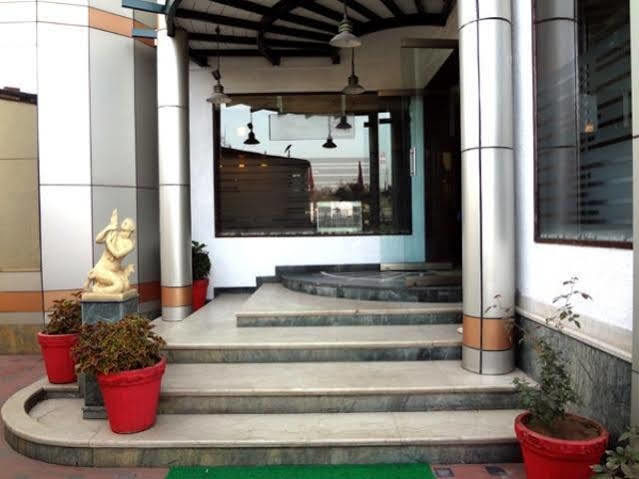 Hotel Airport Residency Αχμπανταμπάντ Εξωτερικό φωτογραφία
