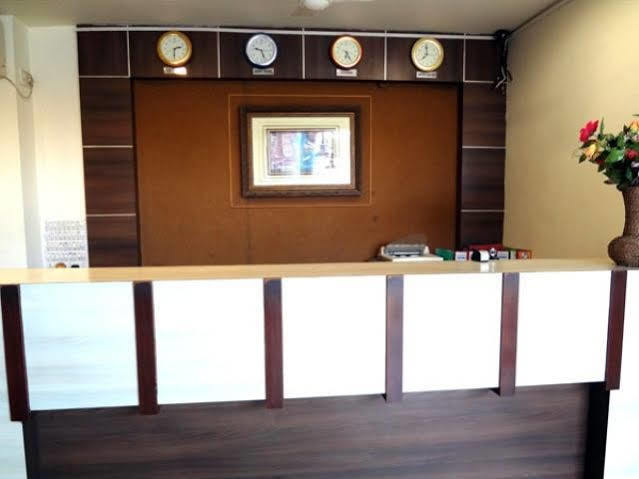 Hotel Airport Residency Αχμπανταμπάντ Εξωτερικό φωτογραφία