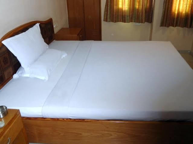 Hotel Airport Residency Αχμπανταμπάντ Εξωτερικό φωτογραφία