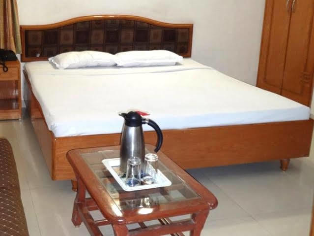 Hotel Airport Residency Αχμπανταμπάντ Εξωτερικό φωτογραφία